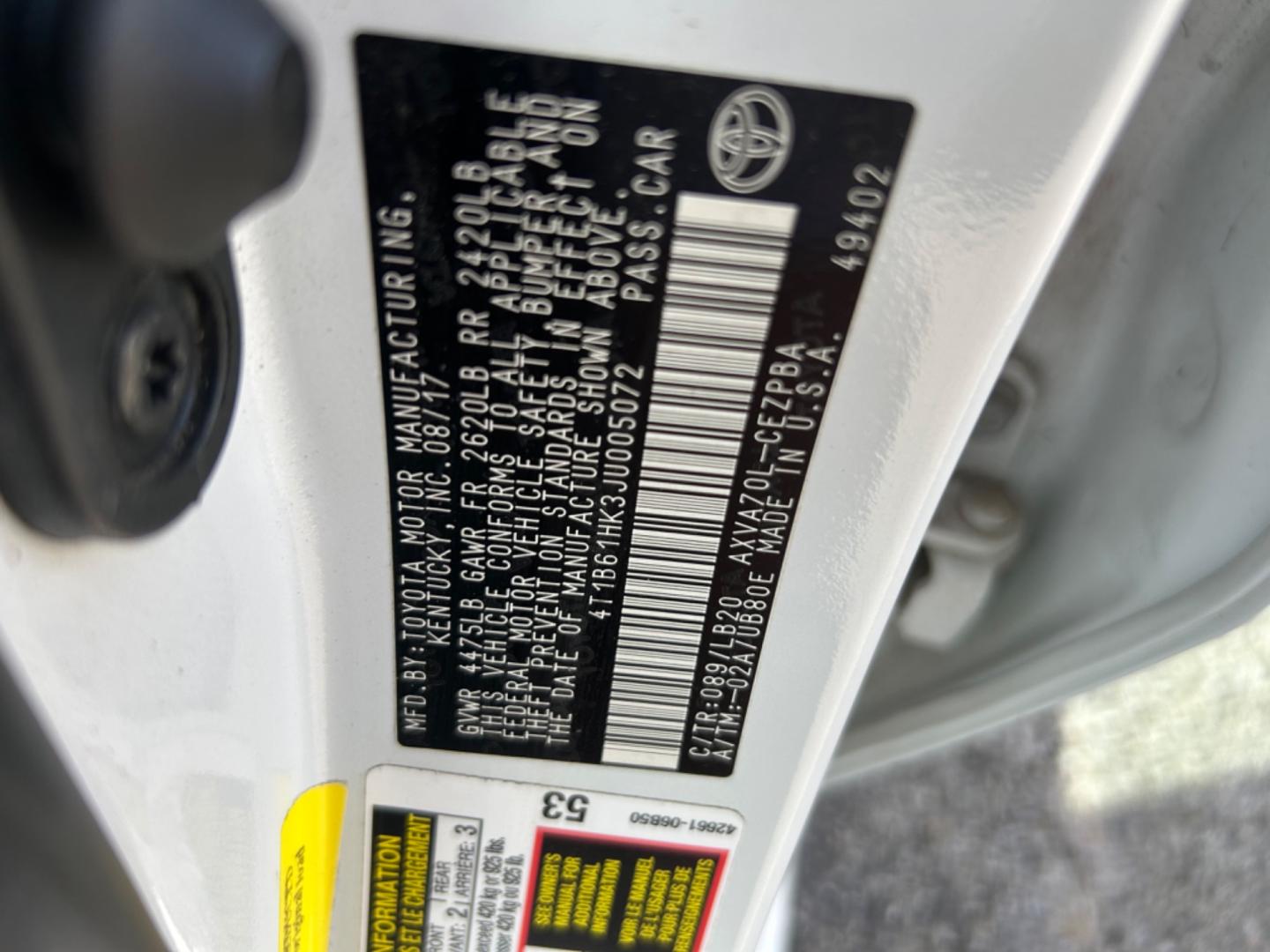 2018 White /Gray Toyota Camry XSE (4T1B61HK3JU) with an 2.5L L4 DOHC 16V engine, 8A transmission, located at 1687 Business 35 S, New Braunfels, TX, 78130, (830) 625-7159, 29.655487, -98.051491 - Photo#14